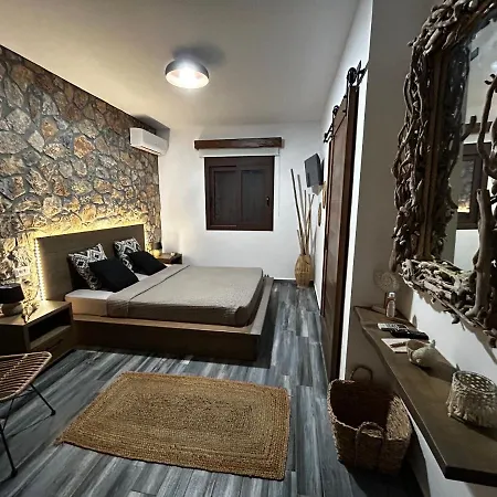 Aithonas Country house *