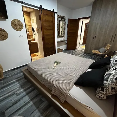 Aithonas * Archangelos (Rhodes)